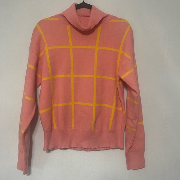 Pink Lily LIKE NEW pink yellow grid print slouchy feminine turtleneck sweater S - Picture 1 of 3